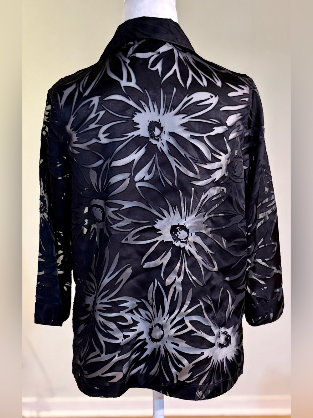 TanJay Sheer Black Floral Organza Blouse with Rhinestone Buttons, Petite Size 6 - Picture 4 of 9